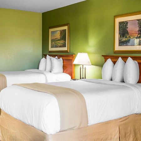 Quality Inn & Suites Waycross Bagian luar foto
