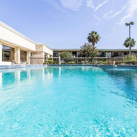 Quality Inn & Suites Waycross Bagian luar foto