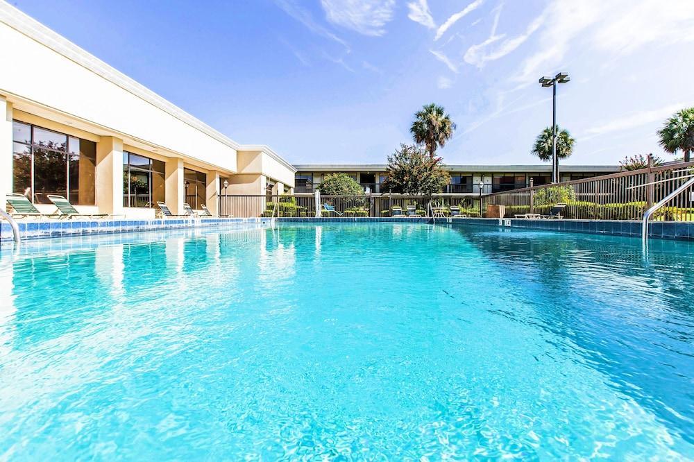 Quality Inn & Suites Waycross Bagian luar foto