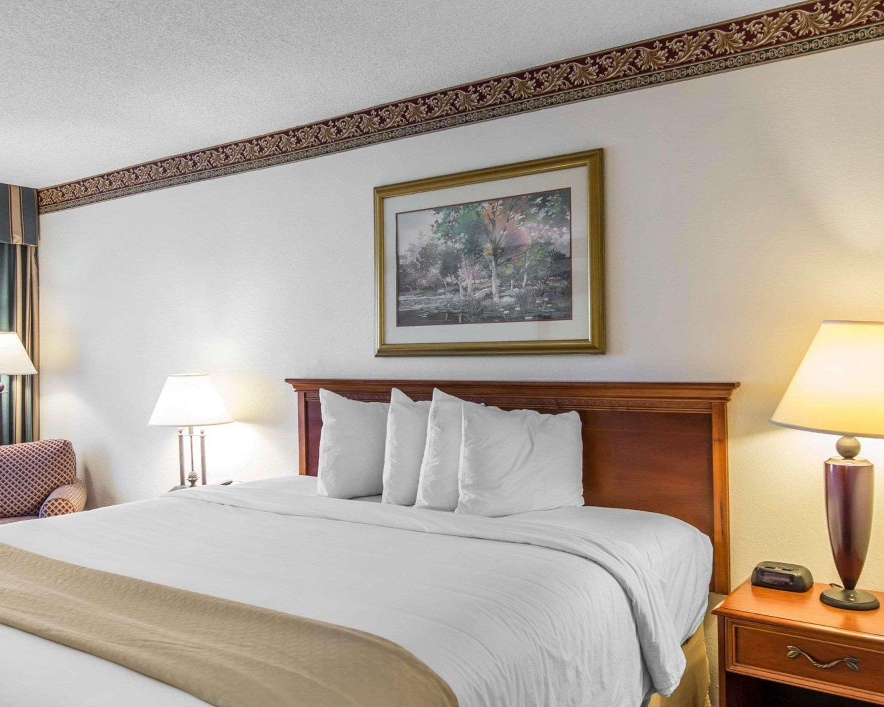 Quality Inn & Suites Waycross Bagian luar foto
