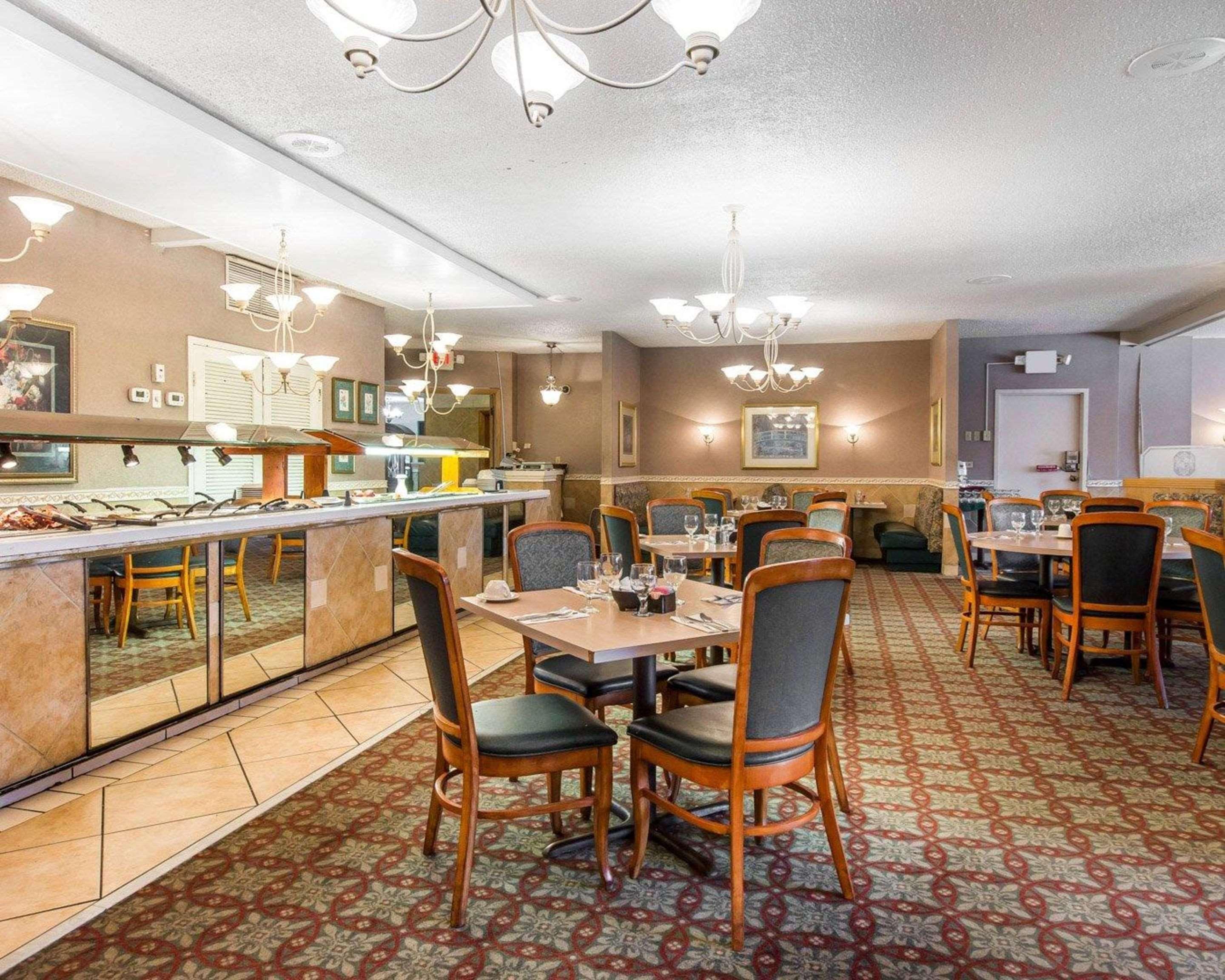 Quality Inn & Suites Waycross Bagian luar foto