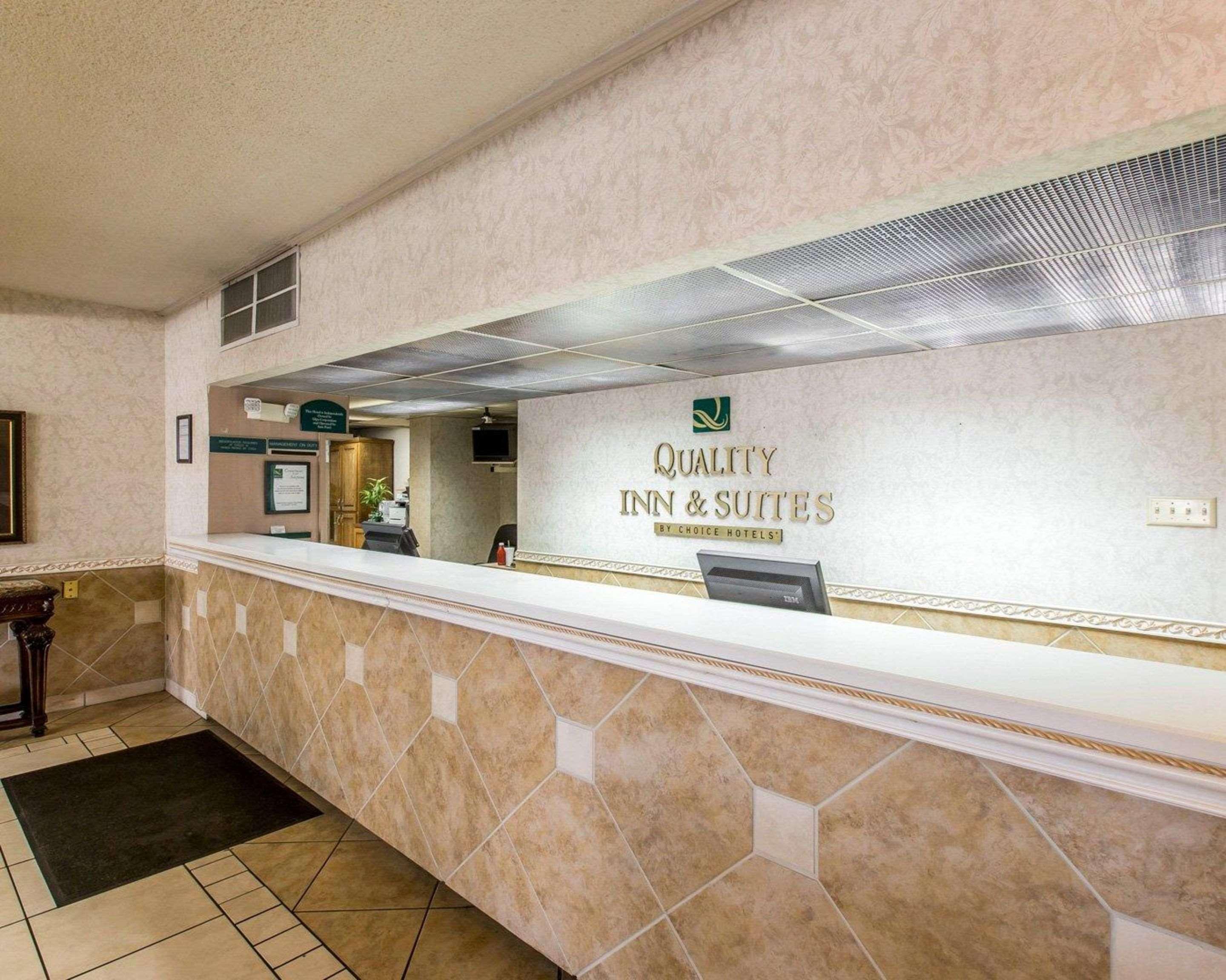 Quality Inn & Suites Waycross Bagian luar foto