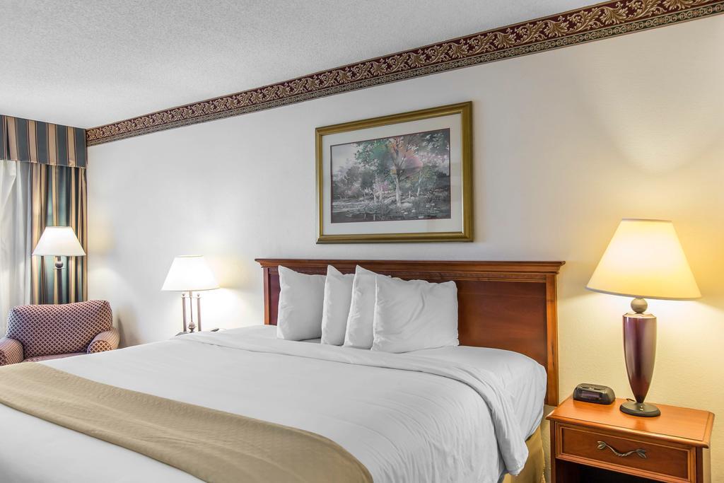 Quality Inn & Suites Waycross Bagian luar foto