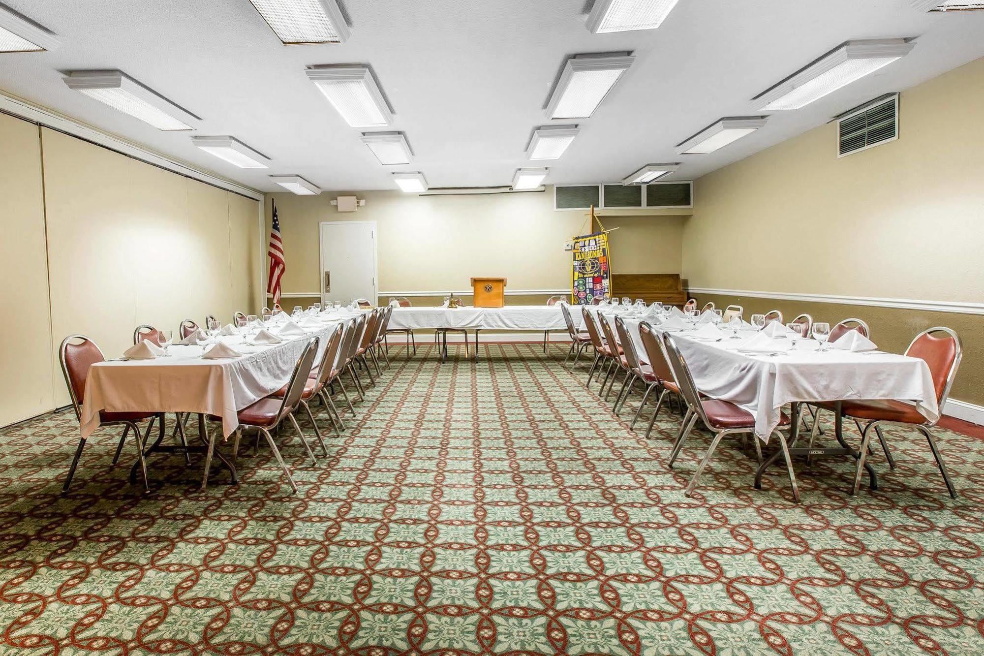 Quality Inn & Suites Waycross Bagian luar foto